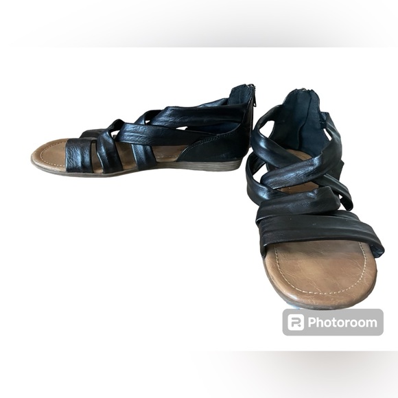 City Classified Sandals - Picture 4 of 8